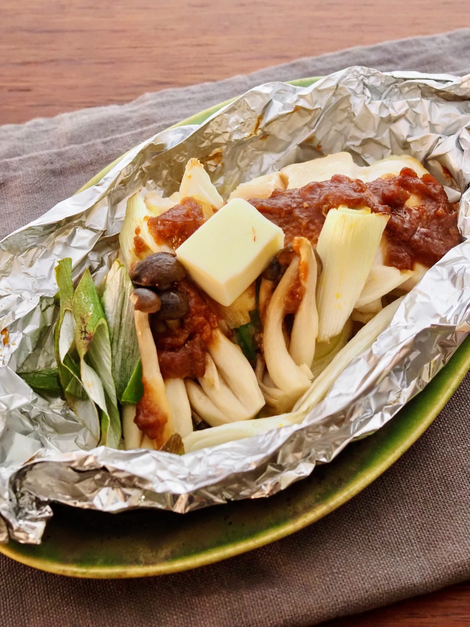 鶏肉と長ねぎのみそバターホイル焼き