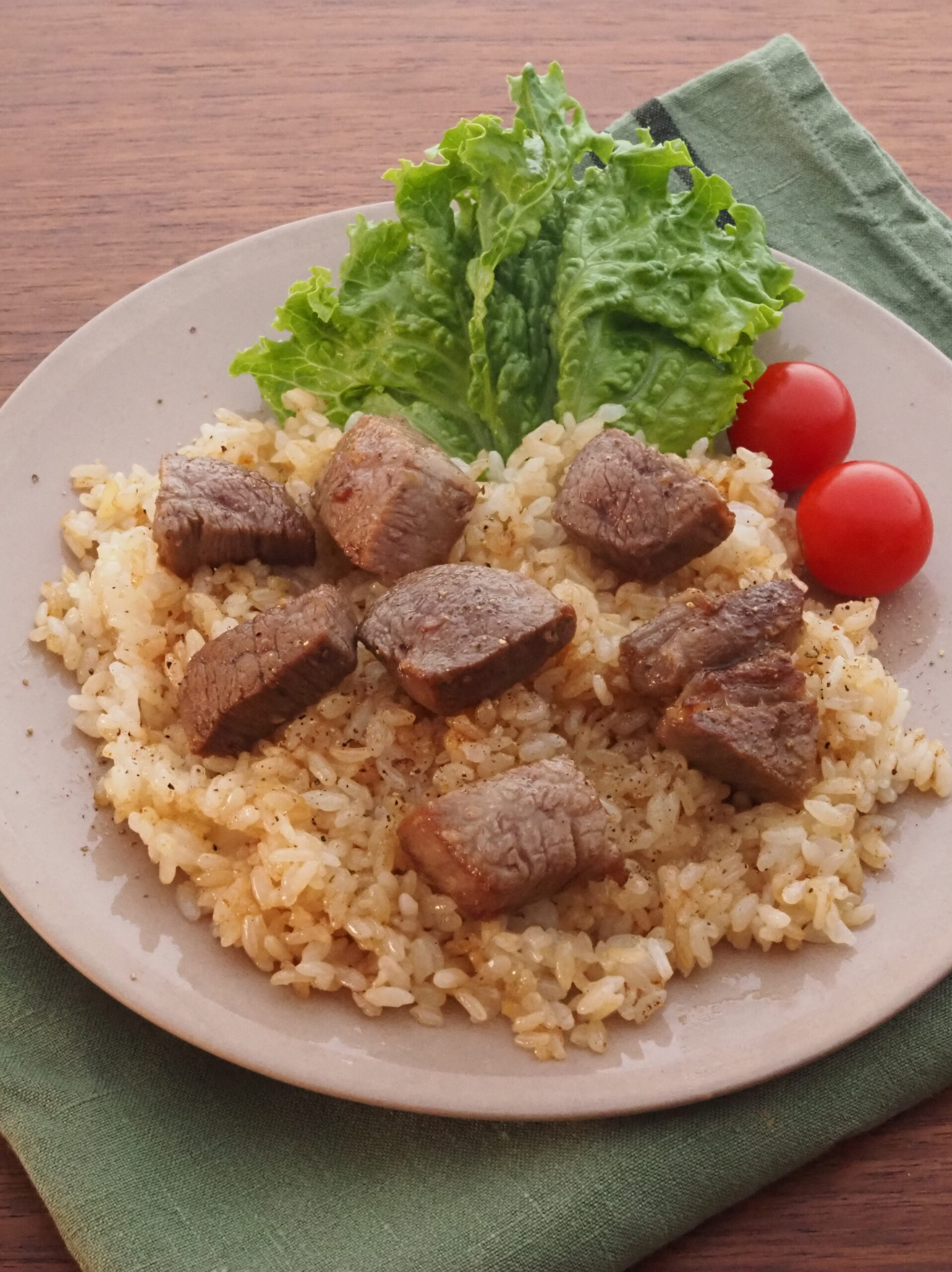 サイコロステーキライスプレート