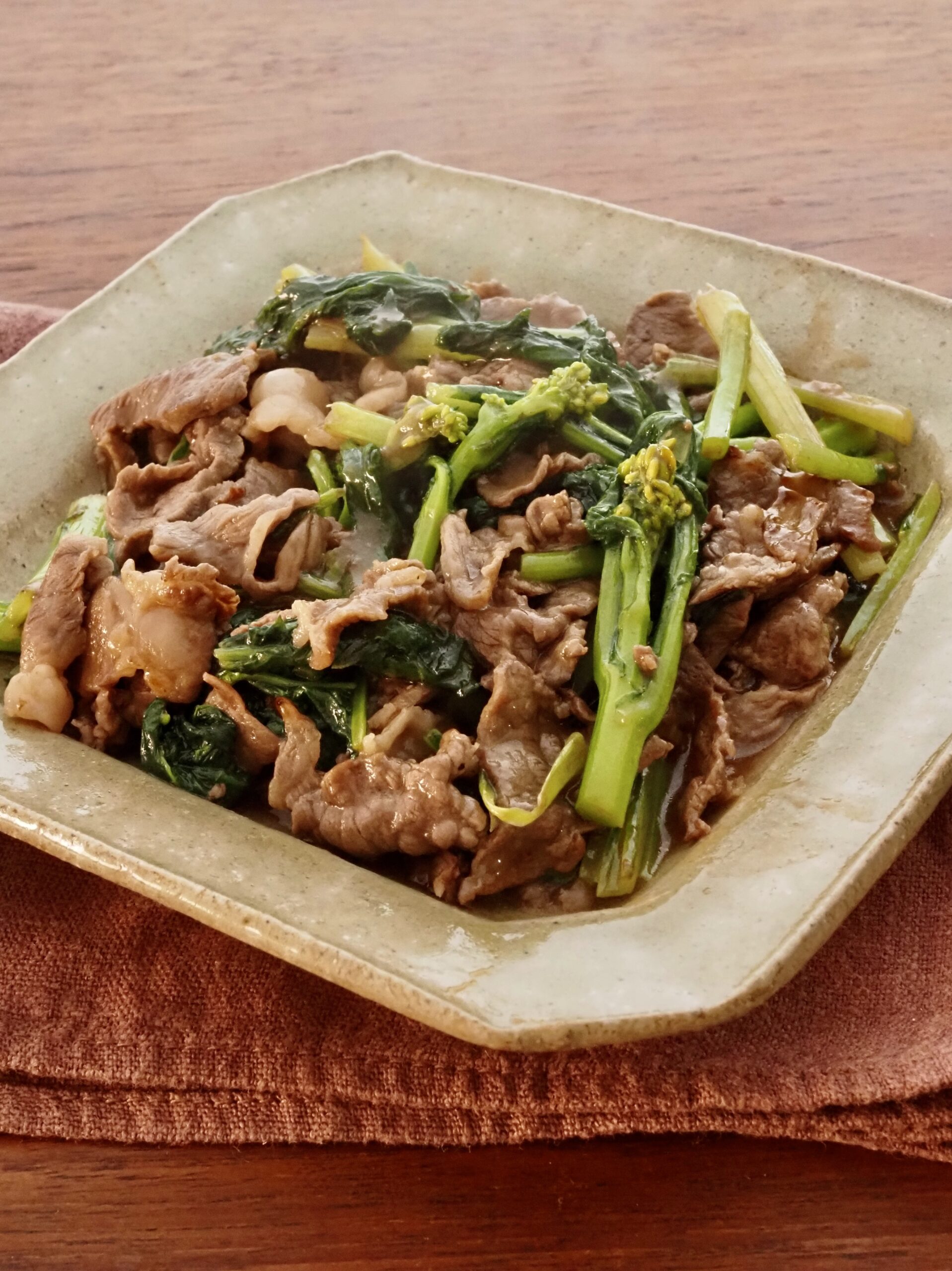 菜の花と牛肉のオイスターソース炒め