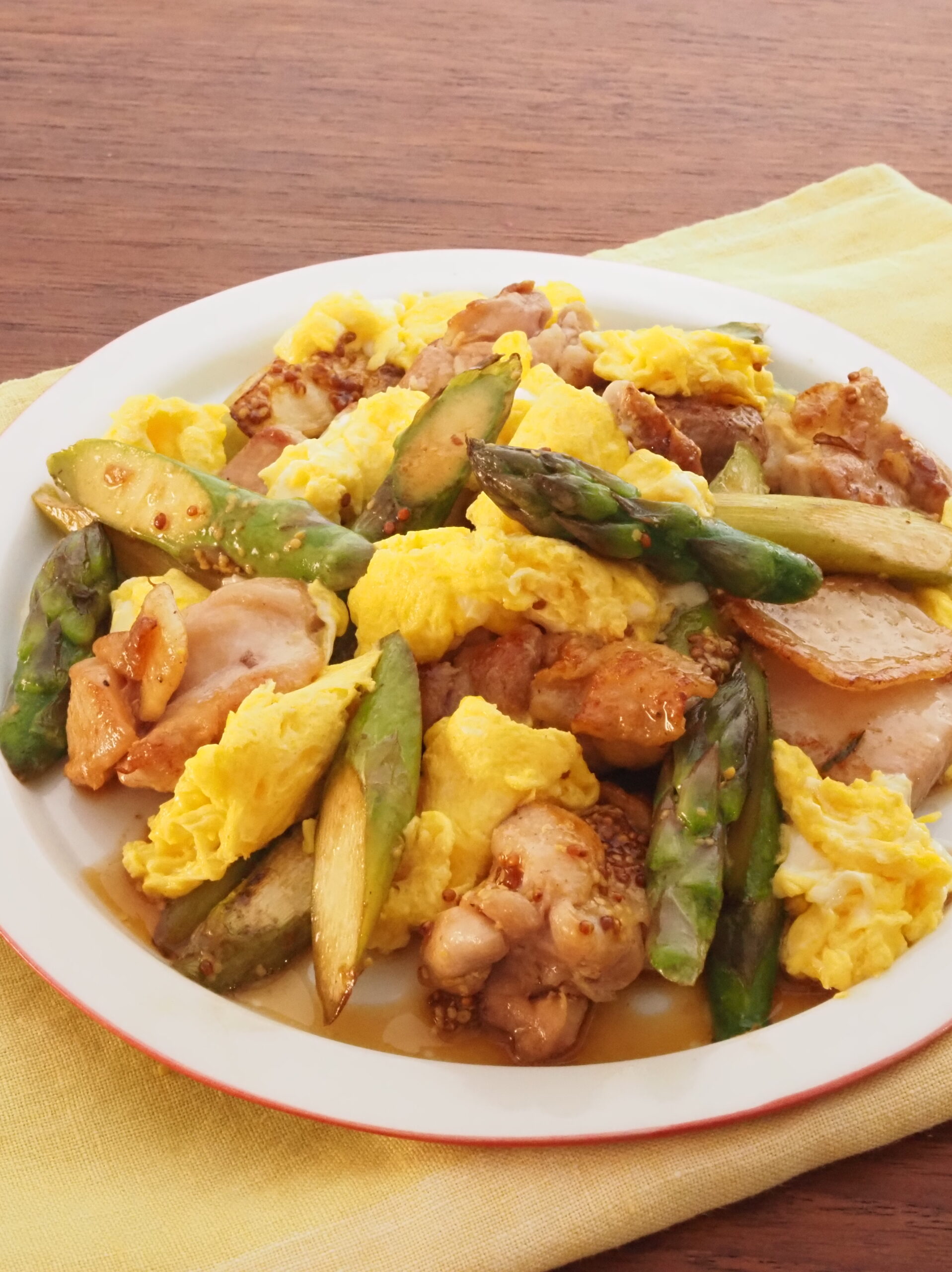 鶏肉とアスパラの卵炒め