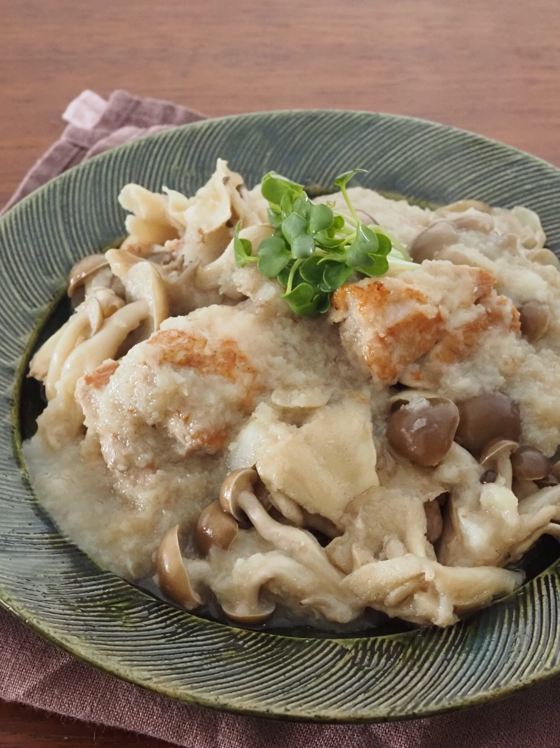 鶏ときのこのれんこんおろし煮
